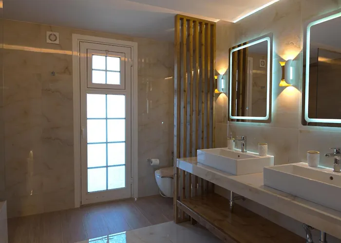 Hillside Horizon فيلة Sgourou