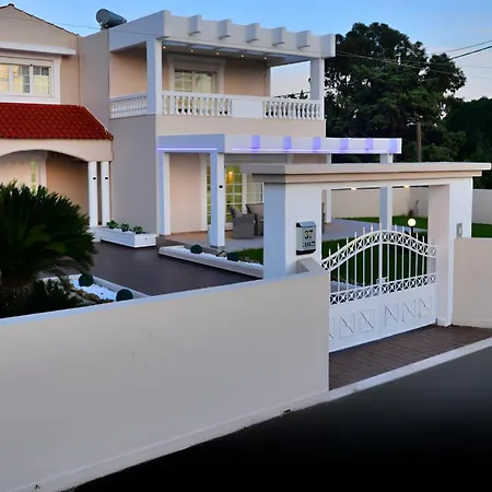 Hillside Horizon Villa